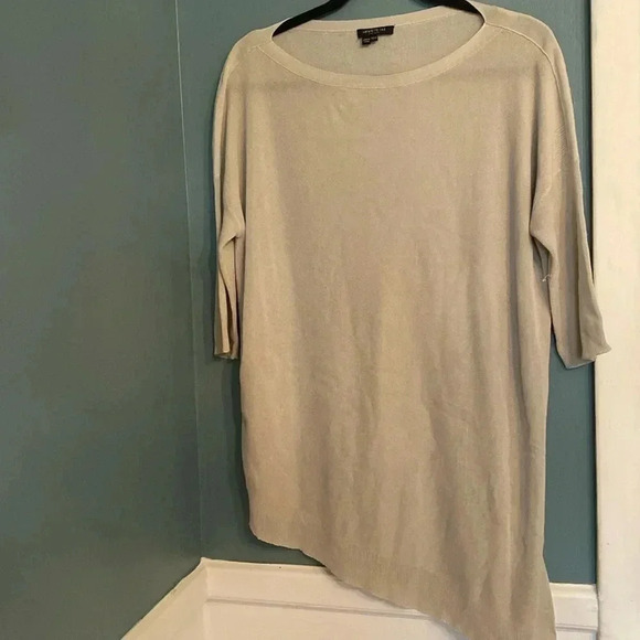 Lafayette 148 light gray asymmetrical hem 3/4 sleeve silk blend top xs/s - Picture 1 of 12